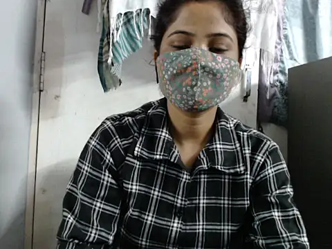 Snapshot of samosa73 chatting on 11-06-25, 06:09 samosa73 online show from 11-06-25, 06:09