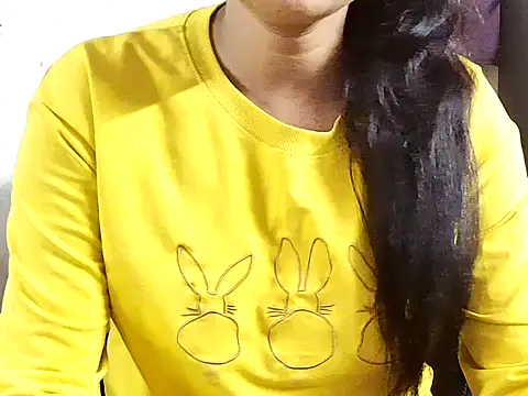 Snapshot of samosa73 chatting on 12-05-25, 05:42 samosa73 online show from 12-05-25, 05:42