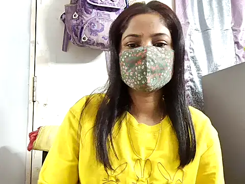 Snapshot of samosa73 chatting on 12-17-25, 09:10 samosa73 online show from 12-17-25, 09:10