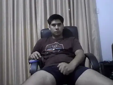 estudiante69 online show from 12-09-24, 12:01