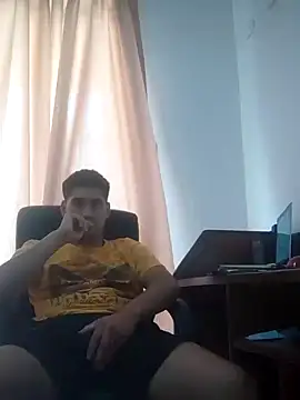 estudiante69 online show from 12-30-24, 07:00