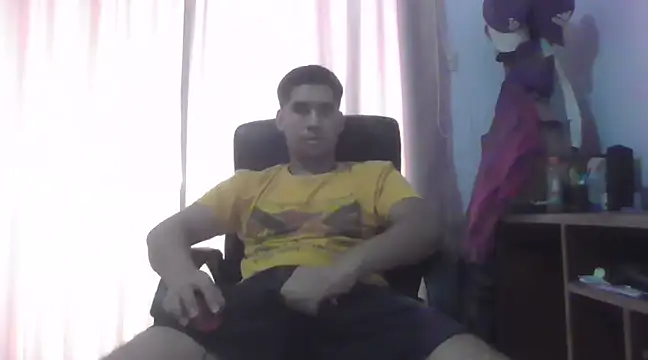 estudiante69 online show from 02-08-25, 09:25