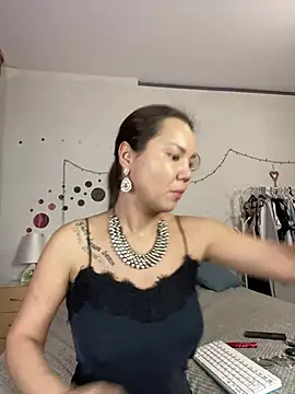 Snapshot of MiraMiss chatting on 01-21-25, 08:30 MiraMiss online show from 01-21-25, 08:30