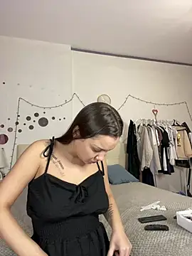 Snapshot of MiraMiss chatting on 01-29-25, 04:58 MiraMiss online show from 01-29-25, 04:58