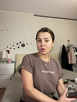 Snapshot of MiraMiss chatting on 03-07-25, 04:57 MiraMiss online show from 03-07-25, 04:57