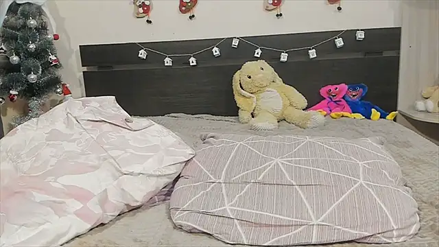 Snapshot of lola__banny chatting on 12-03-24, 03:00 lola banny online show from 12-03-24, 03:00