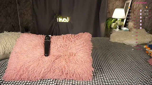 DorisHalsted online show from 12-09-24, 02:34