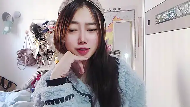 Cherie-xinxin01 online show from 12-06-24, 05:42