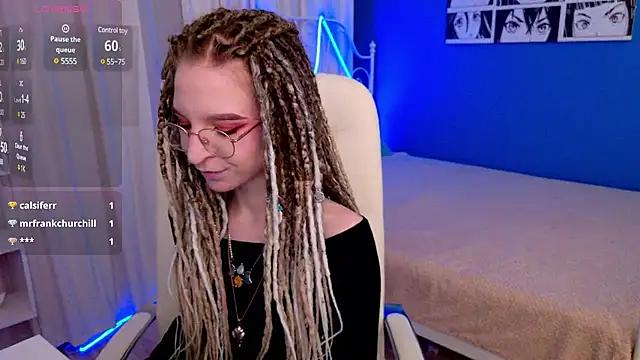 Snapshot of VioletShine chatting on 01-17-25, 02:07 VioletShine online show from 01-17-25, 02:07