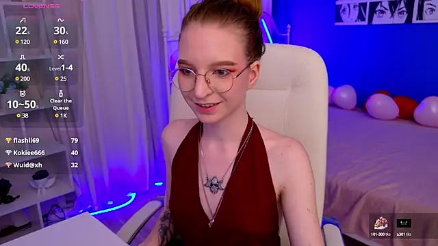 Snapshot of VioletShine chatting on 02-14-25, 05:57 VioletShine online show from 02-14-25, 05:57