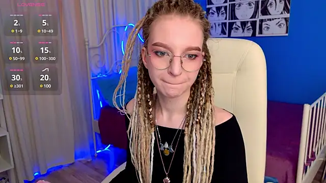 Snapshot of VioletShine chatting on 03-22-25, 01:30 VioletShine online show from 03-22-25, 01:30