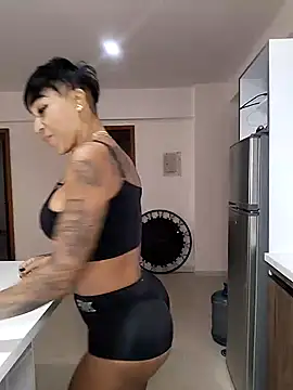 Snapshot of Alison_fitness chatting on 02-08-25, 12:17 Alison fitness online show from 02-08-25, 12:17