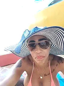 Snapshot of Alison_fitness chatting on 02-15-25, 06:33 Alison fitness online show from 02-15-25, 06:33