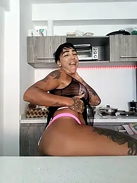 Snapshot of Alison_fitness chatting on 02-23-25, 06:01 Alison fitness online show from 02-23-25, 06:01