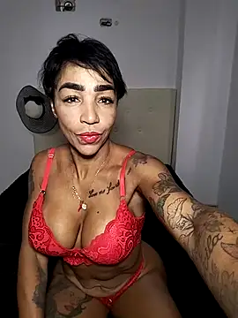 Snapshot of Alison_fitness chatting on 03-18-25, 11:52 Alison fitness online show from 03-18-25, 11:52
