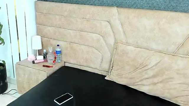 Candy Bony online show from 12-19-24, 07:18