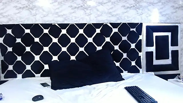 Candy Bony online show from 01-11-25, 07:27