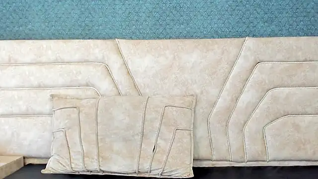 Candy Bony online show from 01-14-25, 07:11