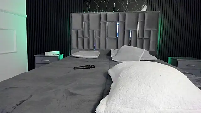 CelestteBloom online show from 12-19-24, 03:18