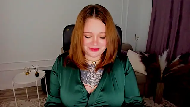 MoonLghte online show from 01-19-25, 04:04