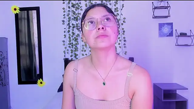 Noellesable online show from 12-15-24, 02:59