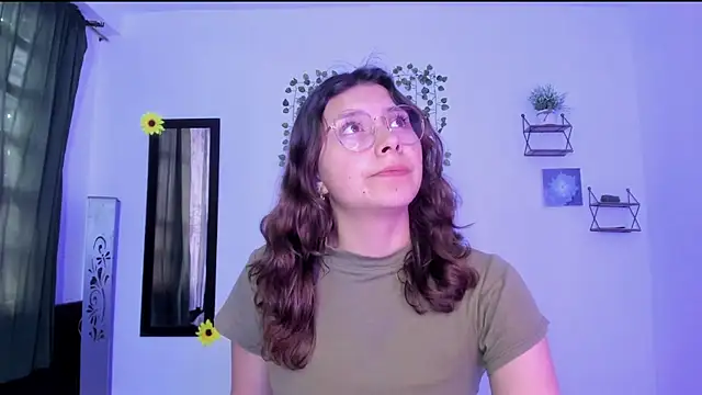 Noellesable online show from 12-17-24, 05:15