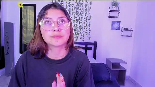 Noellesable online show from 12-24-24, 03:05