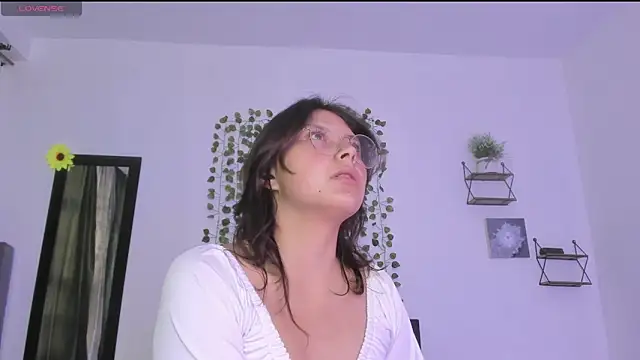 Noellesable online show from 01-28-25, 05:35