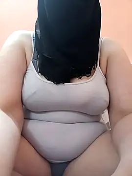 Snapshot of big_yoyo chatting on 02-17-25, 02:37 big yoyo online show from 02-17-25, 02:37