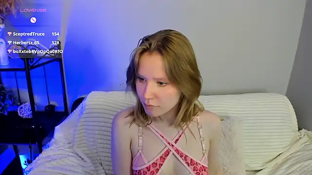 EvaStevs online show from 01-04-25, 04:23