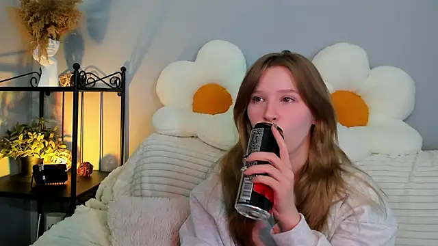 EvaStevs online show from 02-03-25, 02:34