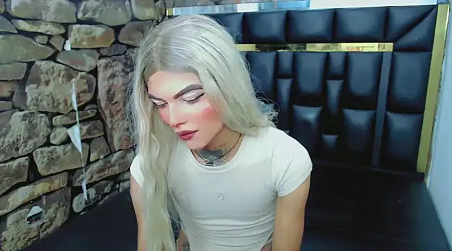 Luna and valery online show from 01-25-25, 08:10