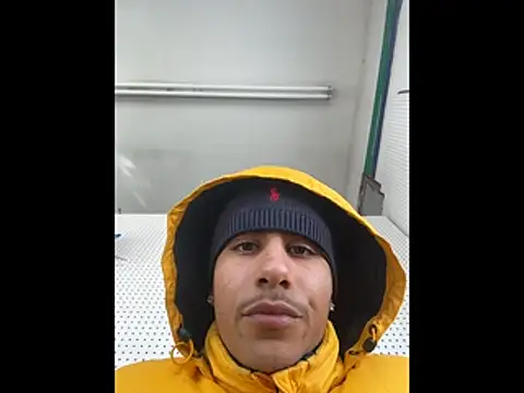 Snapshot of johnycash21 chatting on 02-23-26, 03:53 johnycash21 online show from 02-23-26, 03:53