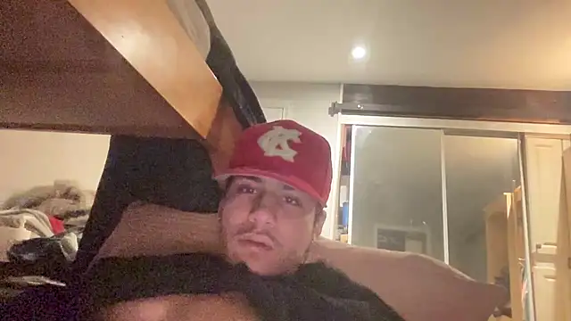 Snapshot of johnycash21 chatting on 04-16-26, 03:29 johnycash21 online show from 04-16-26, 03:29
