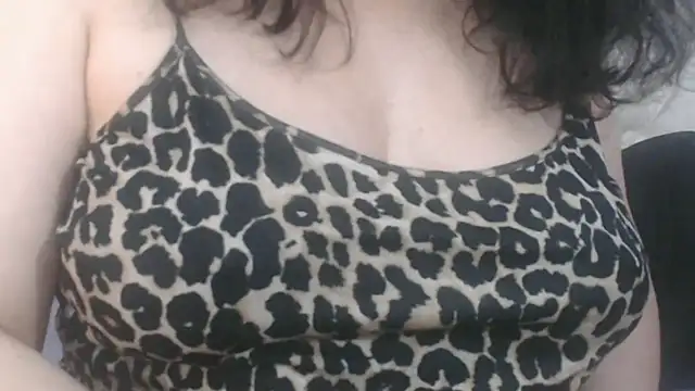Snapshot of maturepriscila chatting on 02-16-25, 06:43 maturepriscila online show from 02-16-25, 06:43