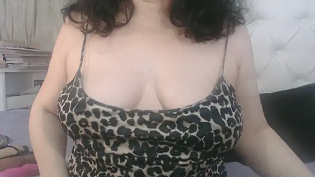 Snapshot of maturepriscila chatting on 02-16-25, 09:48 maturepriscila online show from 02-16-25, 09:48
