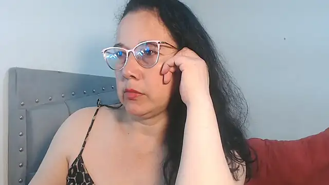 Snapshot of maturepriscila chatting on 09-09-25, 03:22 maturepriscila online show from 09-09-25, 03:22