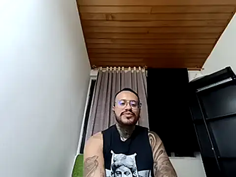 Nicky smith   online show from 12-02-24, 04:42