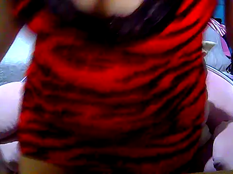 Snapshot of TatliSert chatting on 12-11-24, 07:25 TatliSert online show from 12-11-24, 07:25