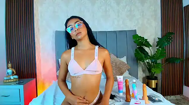 MeganCruzGB online show from 01-07-25, 07:28