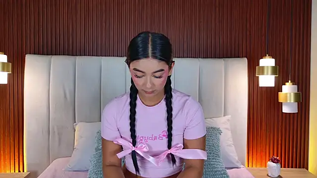 MeganCruzGB online show from 05-11-26, 12:22