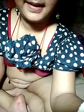 Snapshot of Super-Couple chatting on 02-24-25, 01:10 Super-Couple online show from 02-24-25, 01:10