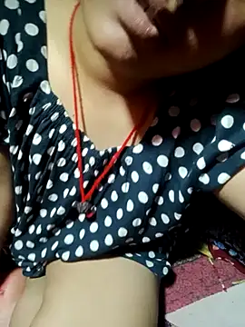 Snapshot of Super-Couple chatting on 03-04-25, 08:57 Super-Couple online show from 03-04-25, 08:57