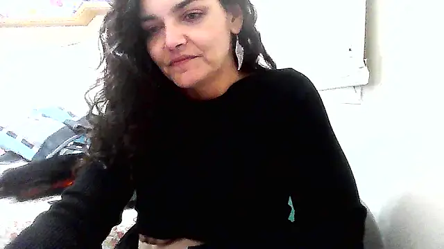 escritorasafada online show from 11-02-25, 02:14