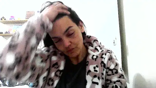 escritorasafada online show from 11-18-25, 01:55