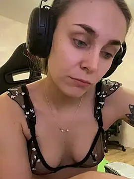 Burning girlss online show from 12-30-24, 01:26