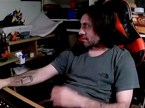 johnwood88 online show from 11-01-25, 04:36