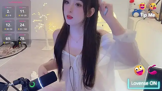 Unique-yiyi online show from 02-15-25, 04:23