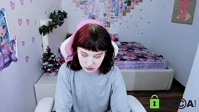 ElizaNik  online show from 12-27-24, 09:43