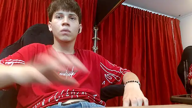 Snapshot of Jonathan_Moreau chatting on 12-04-24, 06:28 Jonathan Moreau online show from 12-04-24, 06:28